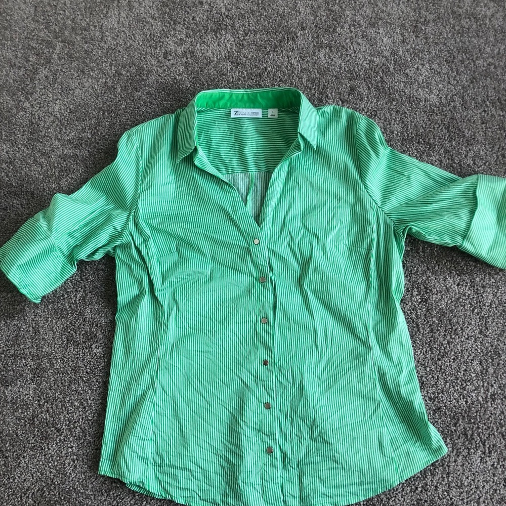 New York & CO shirt